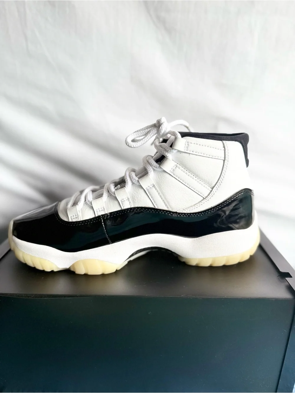 Jordan authentic 11